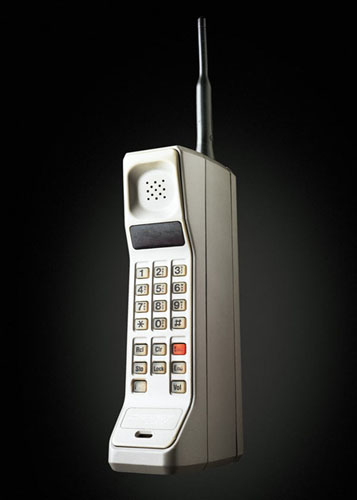 Motorola DynaTAC cellphone